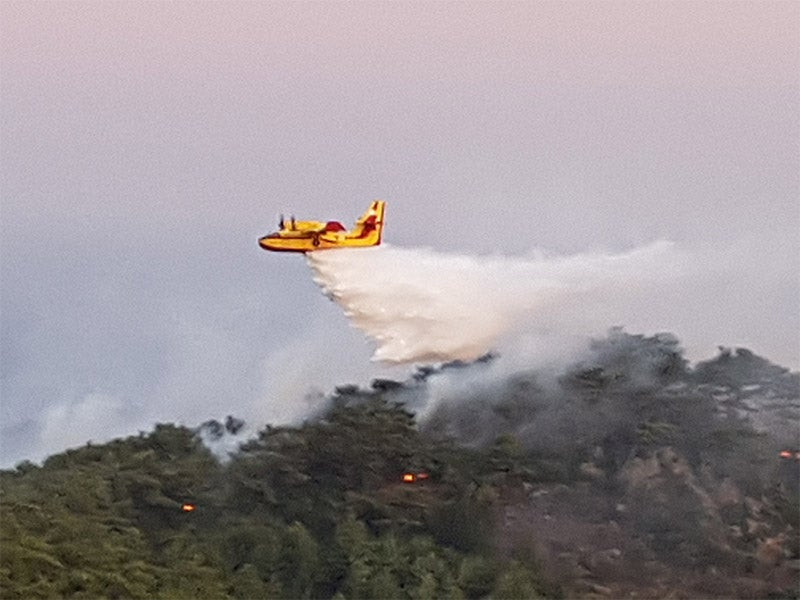 Σε πλήρη εξέλιξη η φωτιά στη Λέσβο -Σε ύφεση το μέτωπο στο Λαγονήσι (βίντεο)